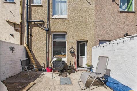 CAM03604G0-PR0032-STILL012.jpg