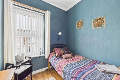CAM03844G0-PR0261-STILL016.jpg