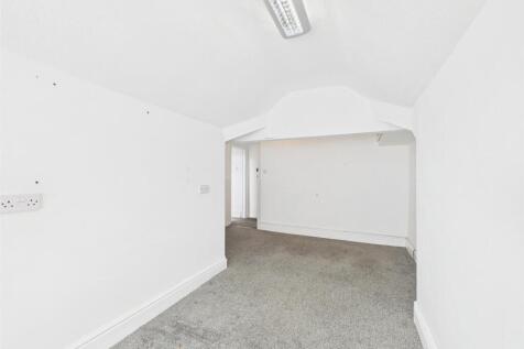 CAM03844G0-PR0293-STILL003.jpg