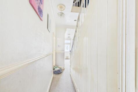 CAM03604G0-PR0044-STILL005.jpg
