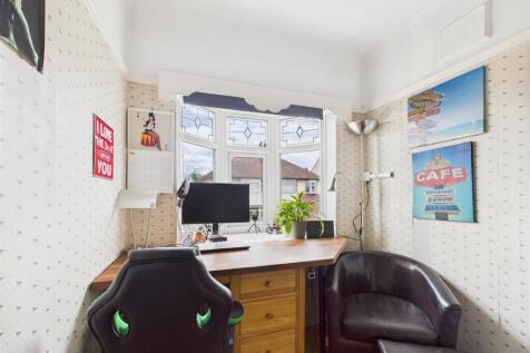 CAM03604G0-PR0049-STILL029.jpg