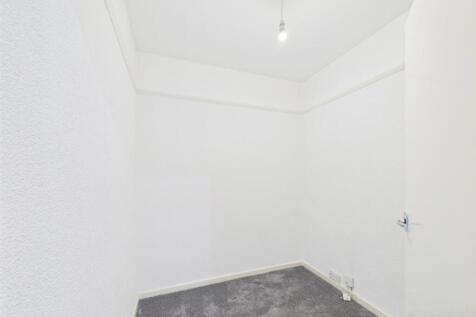 CAM03604G0-PR0063-STILL009.jpg