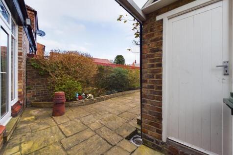 CAM01207G0-PR0343-STILL043.jpg