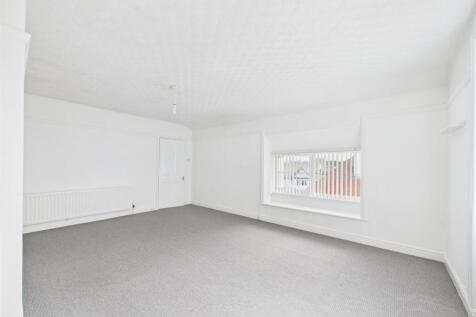 CAM03844G0-PR0300-STILL015.jpg
