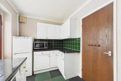 CAM03844G0-PR0312-STILL007.jpg