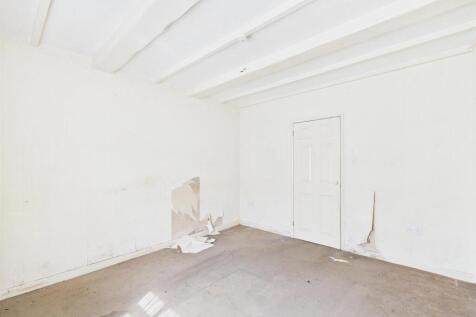CAM03604G0-PR0103-STILL004.jpg
