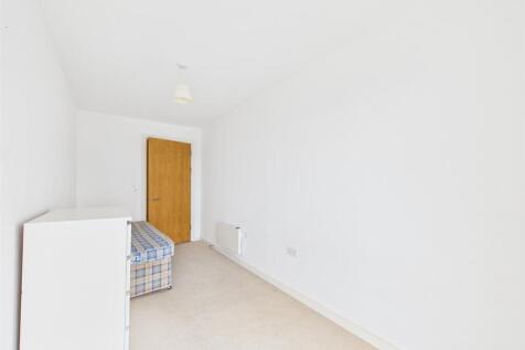 CAM03604G0-PR0137-STILL015.jpg