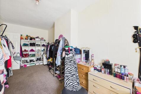CAM03844G0-PR0317-STILL026.jpg
