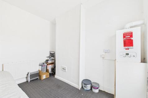 CAM03604G0-PR0114-STILL020.jpg