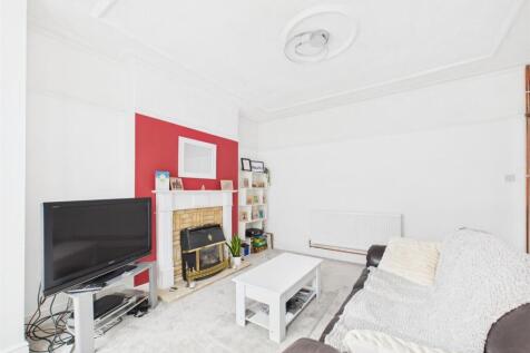 CAM03604G0-PR0118-STILL008.jpg