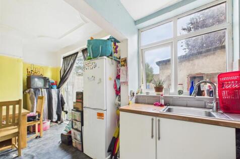 CAM03604G0-PR0127-STILL004.jpg