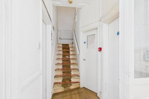 CAM03604G0-PR0125-STILL017.jpg