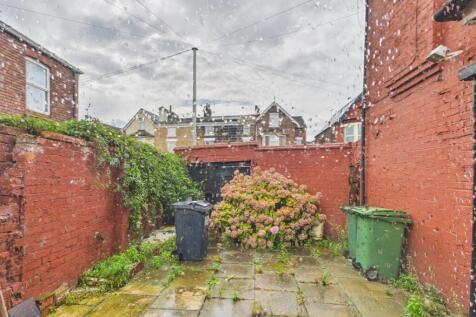 CAM03604G0-PR0125-STILL030.jpg