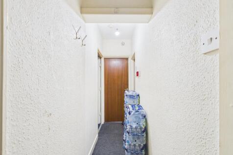 CAM03604G0-PR0133-STILL007.jpg
