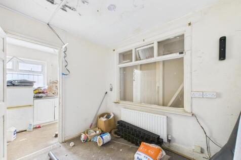 CAM03604G0-PR0131-STILL016.jpg