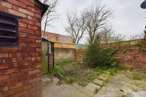 CAM03844G0-PR0212-STILL028.jpg