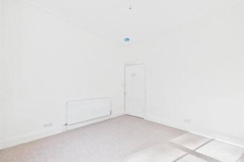 CAM03604G0-PR0146-STILL009.jpg