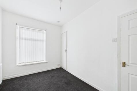 CAM03604G0-PR0159-STILL006.jpg