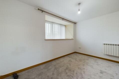 CAM03844G0-PR0091-STILL015.jpg