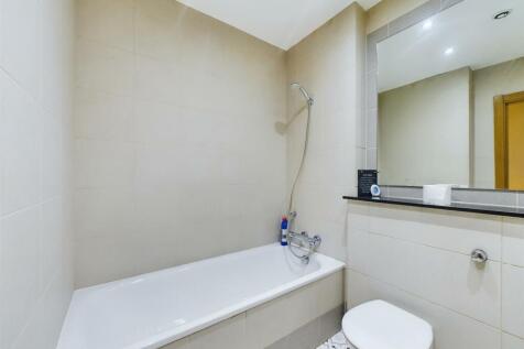 CAM03844G0-PR0091-STILL026.jpg