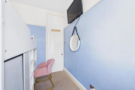 CAM03844G0-PR0238-STILL002.jpg
