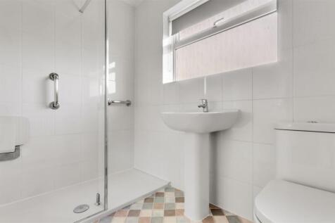 Shower Room.jpg