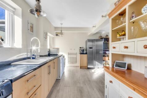 Kitchen.jpg