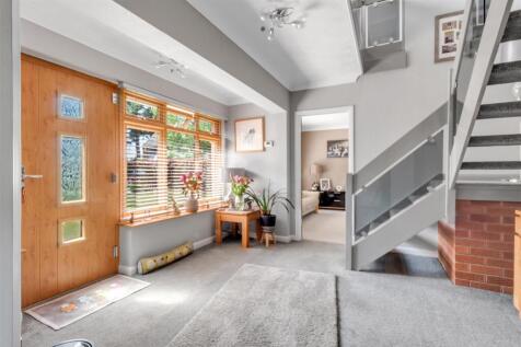 Entrance Hall 2.jpg