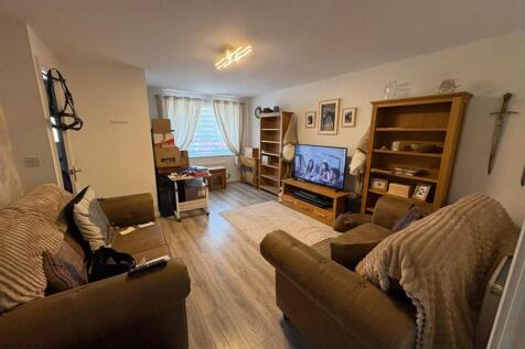 Living Room.jpg