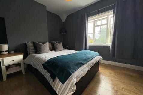 bed1.jpg