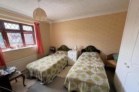 bed1.JPG
