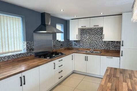 2 Costard kitchen2.jpg
