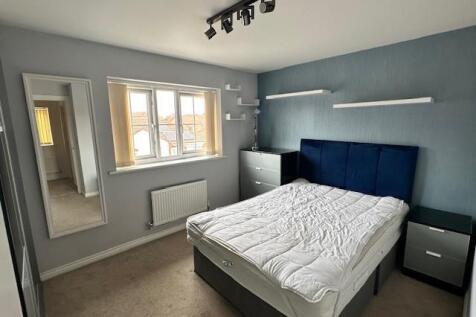 2 Costard Bed3.jpg