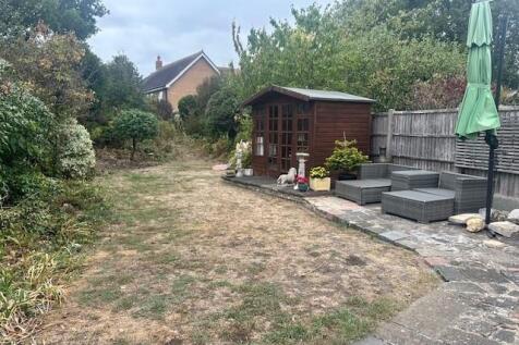 19 Collinsfield Garden 3.jpg
