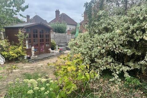 19 Collinsfield Garden 5.jpg