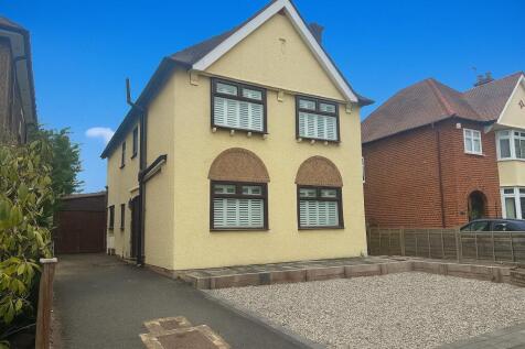 19 Collinsfield Front 4.jpg