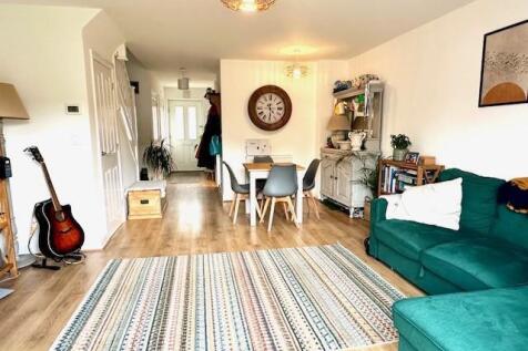 6 Jubilee Walk Lounge 2.jpg