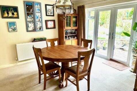 10 Dovecote dining.jpg