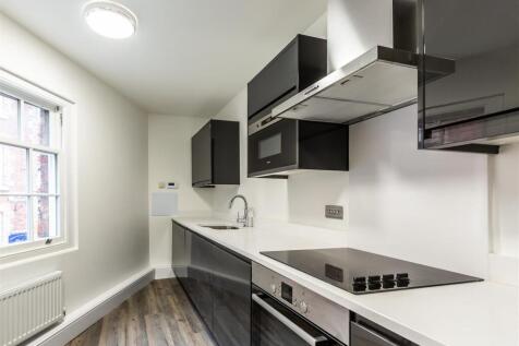 Kitchen 1 full (3 of