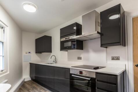 Kitchen 1 full (4 of