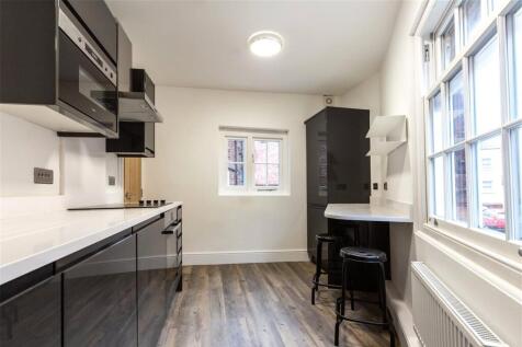 Kitchen 1 full (2 of