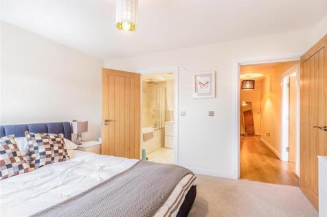 2lppp5xBtUKjbGxvvYDH