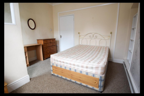 Bedroom 1 (Ground Floor)