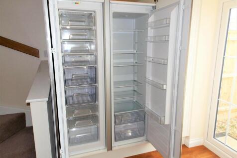 Large Integrated Fridge &amp; Freezer