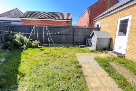 Garden &amp; Rear Of Garage