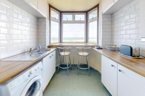 6-Castle-Road-Upper-Floor-Kitchen