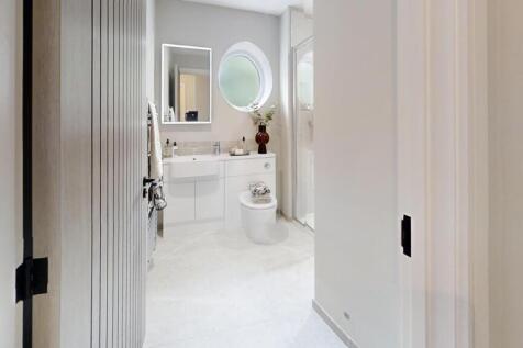 May-Bower-Gardens-Show-Home-Bathroom