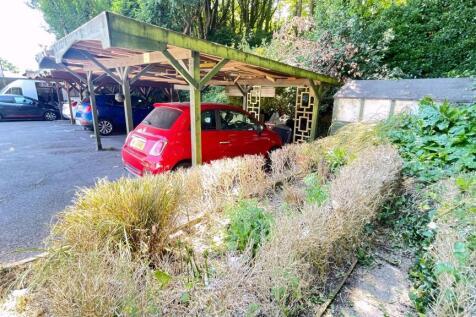 Side garden, shed and car port