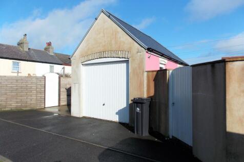 Detached Garage