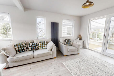 Park-Estate-Road-Portland-Dorset-UK-10092025_13230